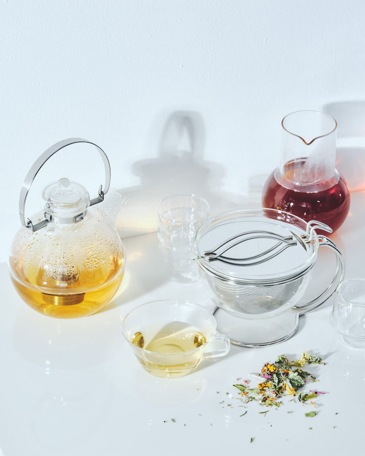 ガラスの茶器とティー