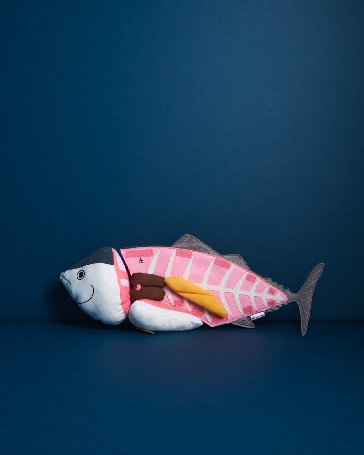 本気すぎる企業グッズ